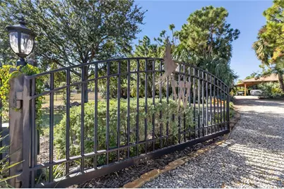 2209 Lost River Trail, Ruskin, FL 33570 - Photo 11