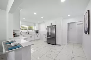 3011 W Douglas, Tampa, FL 33607 - Photo 7