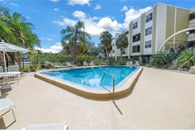 4651 1st Street NE #402, Saint Petersburg, FL 33703 - Photo 29