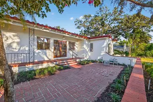 1222 Brightwaters Blvd NE, Saint Petersburg, FL 33704 - Photo 5