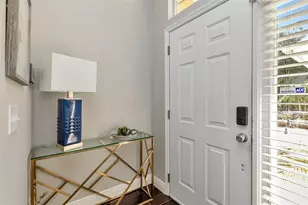 11238 Cedar Hollow Ln, Tampa, FL 33618 - Photo 5