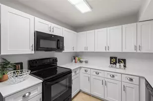 2323 Feather Sound Dr, Clearwater, FL 33762 - Photo 7