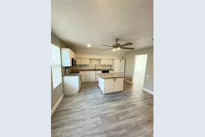 2004 2nd Avenue E #3, Bradenton, FL 34208 - Photo 3