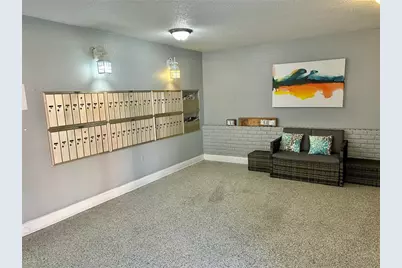 6960 20th Avenue N #301, Saint Petersburg, FL 33710 - Photo 3