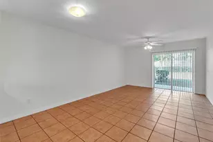4507 S Oak Dr, Tampa, FL 33611 - Photo 9