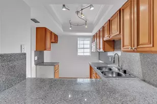 4507 S Oak Dr, Tampa, FL 33611 - Photo 9