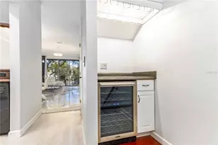 320 Island Way, Clearwater Beach, FL 33767 - Photo 5