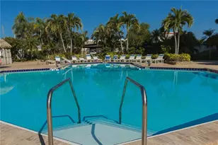 320 Island Way, Clearwater Beach, FL 33767 - Photo 35