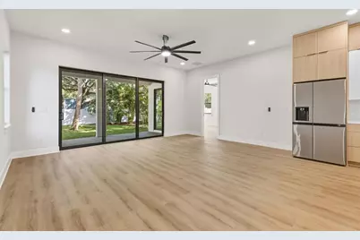 3211 W Ballast Point Boulevard, Tampa, FL 33611 - Photo 15