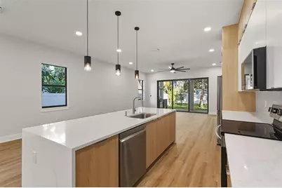 3211 W Ballast Point Boulevard, Tampa, FL 33611 - Photo 11