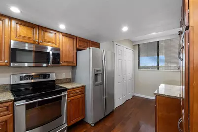 11730 Shipwatch Drive #604, Largo, FL 33774 - Photo 9