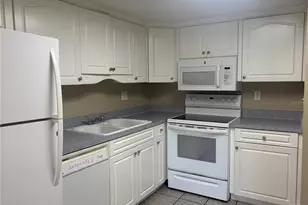 7612 Camarina Calle, Tampa, FL 33615 - Photo 17