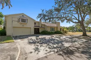 100 Catalan Blvd NE, Saint Petersburg, FL 33704 - Photo 3