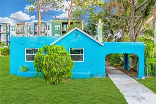 762 30th Ave S, Saint Petersburg, FL 33705 - Photo 1