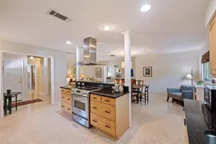 236 58th Ave S, Saint Petersburg, FL 33705 - Photo 9