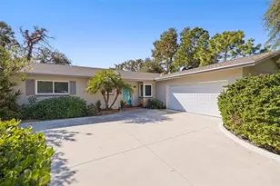 236 58th Ave S, Saint Petersburg, FL 33705 - Photo 1