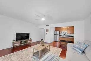210 5th Ave S, Saint Petersburg, FL 33701 - Photo 11