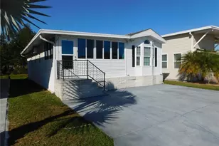 3443 Malachite Dr, Zephyrhills, FL 33540 - Photo 3