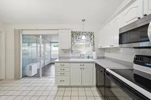 3136 Loomis Dr, New Port Richey, FL 34655 - Photo 11