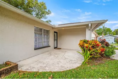 142 Stafford Circle, Palm Harbor, FL 34684 - Photo 3