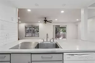 3100 N Canal Dr, Palm Harbor, FL 34684 - Photo 11