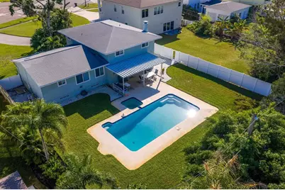 5500 Venetian Boulevard NE, Saint Petersburg, FL 33703 - Photo 3