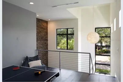 356 Bayview Drive NE, Saint Petersburg, FL 33704 - Photo 27