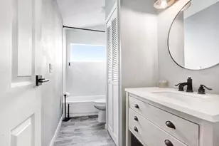 2027 Darlington Oak Dr, Seffner, FL 33584 - Photo 17