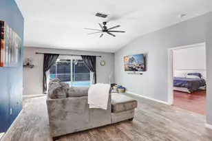 2027 Darlington Oak Dr, Seffner, FL 33584 - Photo 5