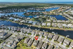 5232 Wishing Arch Dr, Apollo Beach, FL 33572 - Photo 3