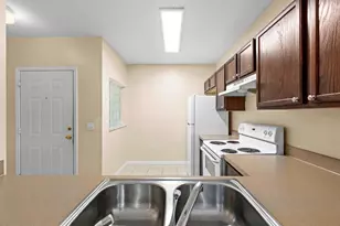 6456 Cypressdale Dr, Riverview, FL 33578 - Photo 9