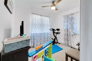 2555 Queen St S, Saint Petersburg, FL 33712 - Photo 21