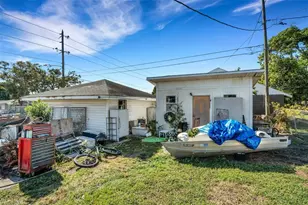 2555 Queen St S, Saint Petersburg, FL 33712 - Photo 7