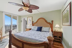 690 Island Way, Clearwater Beach, FL 33767 - Photo 21