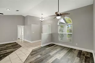 8635 Chadwick Dr, Tampa, FL 33635 - Photo 7