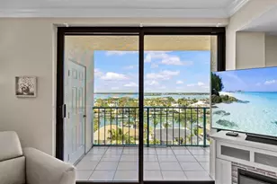 670 Island Way, Clearwater Beach, FL 33767 - Photo 25