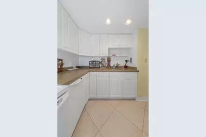 880 Mandalay Avenue #S713, Clearwater Beach, FL 33767 - Photo 13