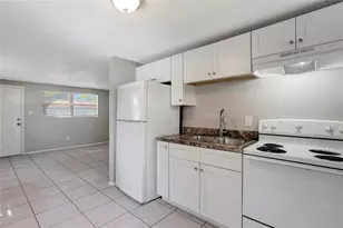 910 E Waters Ave, Tampa, FL 33604 - Photo 9