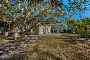 1302 Belcher Dr, Tarpon Springs, FL 34689 - Photo 9