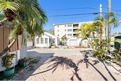 125 95th Avenue, Treasure Island, FL 33706 - Photo 21