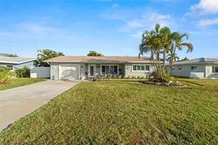 10121 4th St E, Treasure Island, FL 33706 - Photo 33