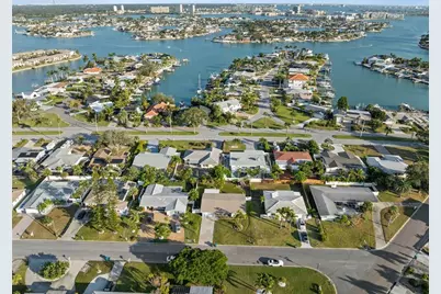 10121 4th Street E, Treasure Island, FL 33706 - Photo 47