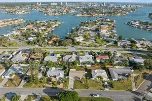 10121 4th St E, Treasure Island, FL 33706 - Photo 47