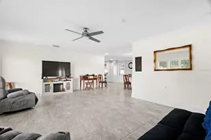 10121 4th St E, Treasure Island, FL 33706 - Photo 5