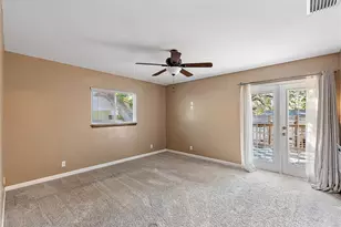 5080 Oaklawn Ln, Saint Petersburg, FL 33708 - Photo 17