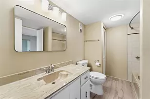 9386 Tradewinds Ave, Seminole, FL 33776 - Photo 17