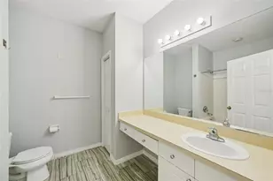 18001 Richmond Pl Dr, Tampa, FL 33647 - Photo 19