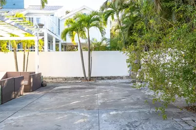 2710 Hibiscus Drive W, Belleair Beach, FL 33786 - Photo 7