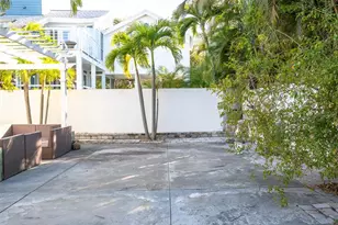 2710 Hibiscus Dr W, Belleair Beach, FL 33786 - Photo 7