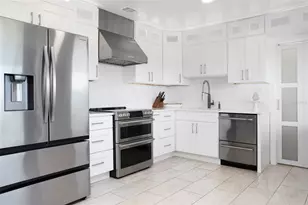 2710 Hibiscus Dr W, Belleair Beach, FL 33786 - Photo 15